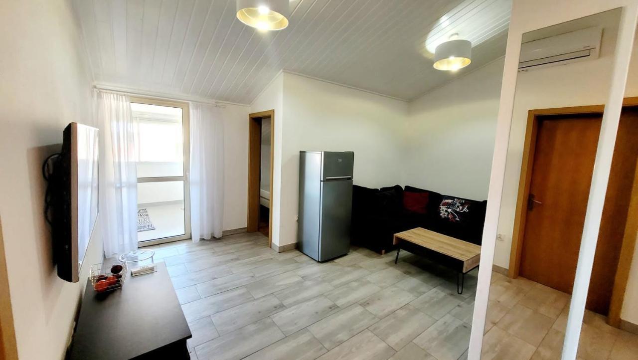 Apartament Sea Dalmatia Srima Bagian luar foto